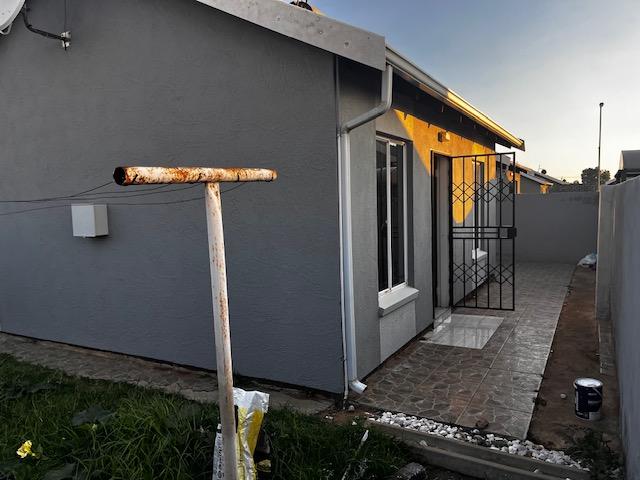 2 Bedroom Property for Sale in Windmill Park Gauteng