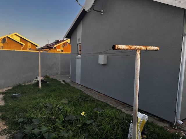 2 Bedroom Property for Sale in Windmill Park Gauteng