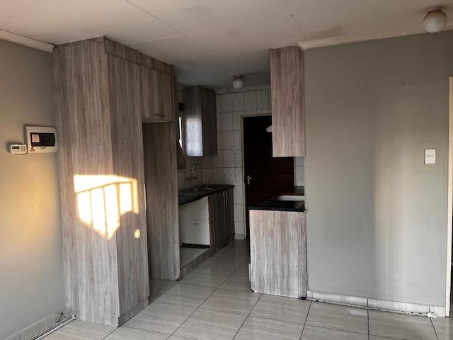 2 Bedroom Property for Sale in Windmill Park Gauteng