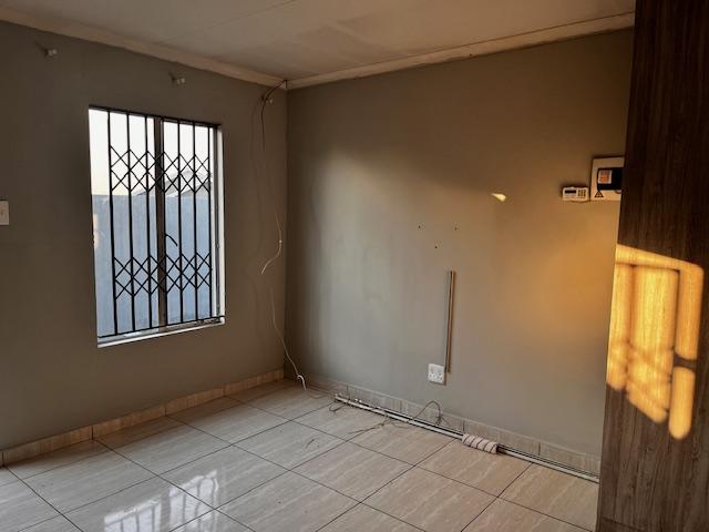 2 Bedroom Property for Sale in Windmill Park Gauteng