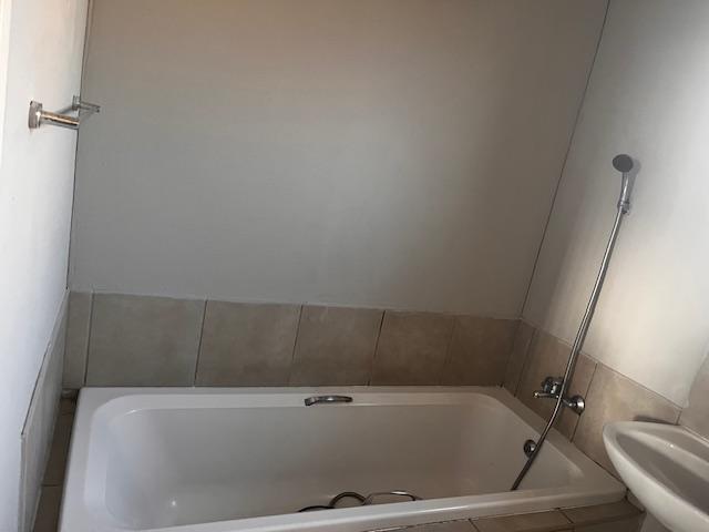 2 Bedroom Property for Sale in Windmill Park Gauteng