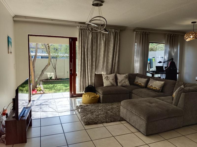 2 Bedroom Property for Sale in Broadacres Gauteng