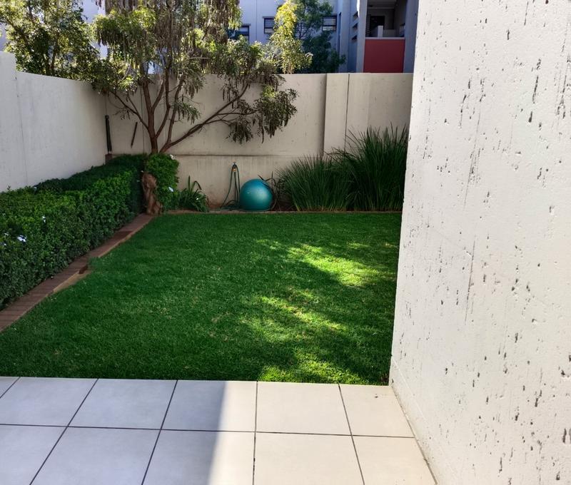2 Bedroom Property for Sale in Craigavon Gauteng