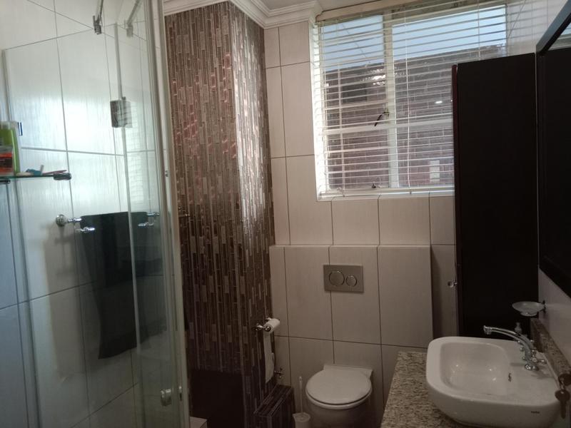 2 Bedroom Property for Sale in Bedford Gardens Gauteng