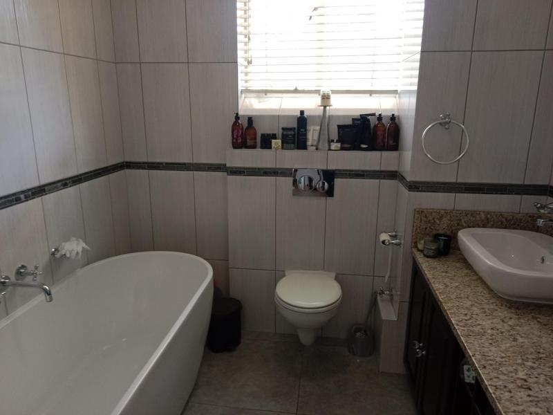 2 Bedroom Property for Sale in Bedford Gardens Gauteng