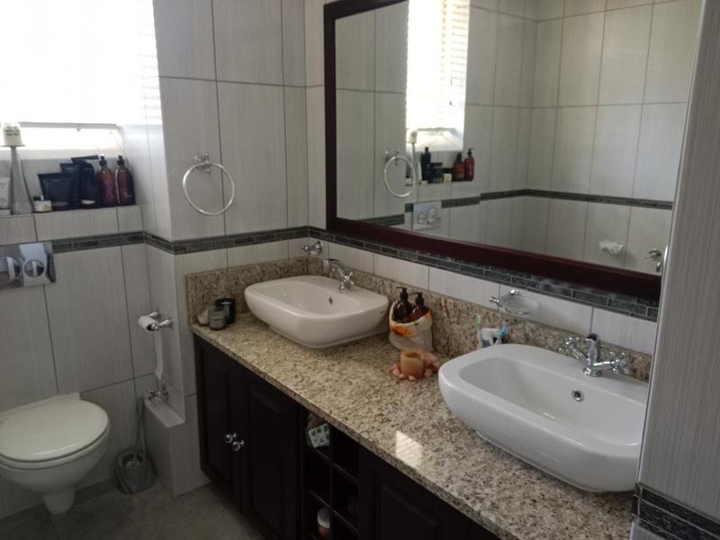 2 Bedroom Property for Sale in Bedford Gardens Gauteng