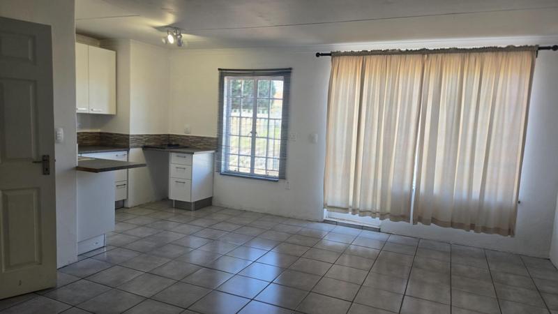 To Let 1 Bedroom Property for Rent in Klippoortjie Gauteng