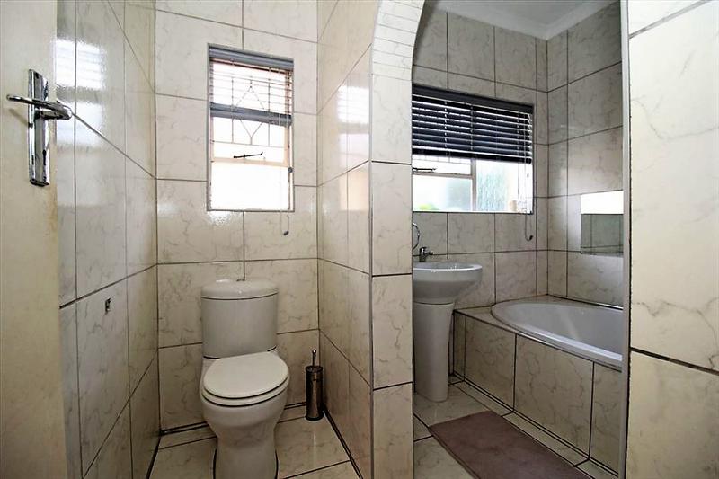 3 Bedroom Property for Sale in Freeway Park Gauteng