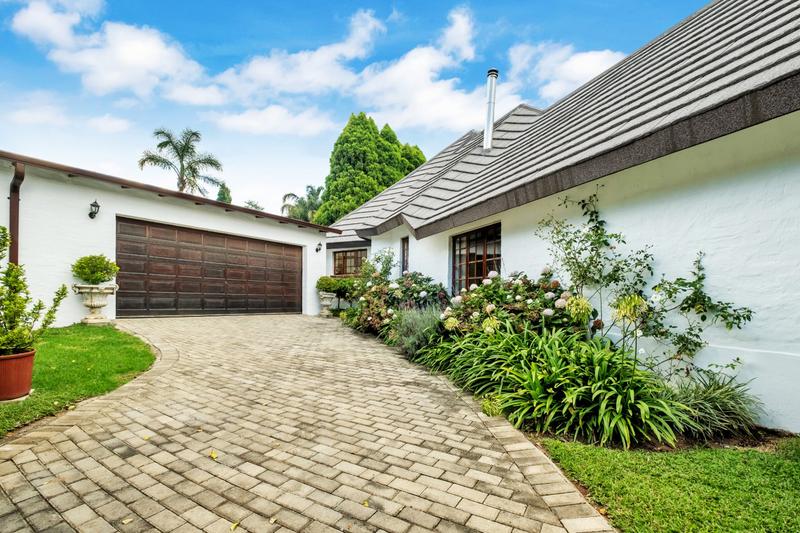 To Let 4 Bedroom Property for Rent in Fourways Gardens Gauteng