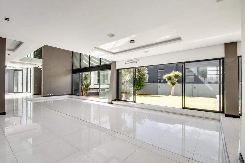 To Let 5 Bedroom Property for Rent in Hyde Park Gauteng