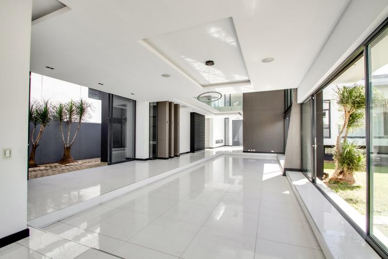 To Let 5 Bedroom Property for Rent in Hyde Park Gauteng