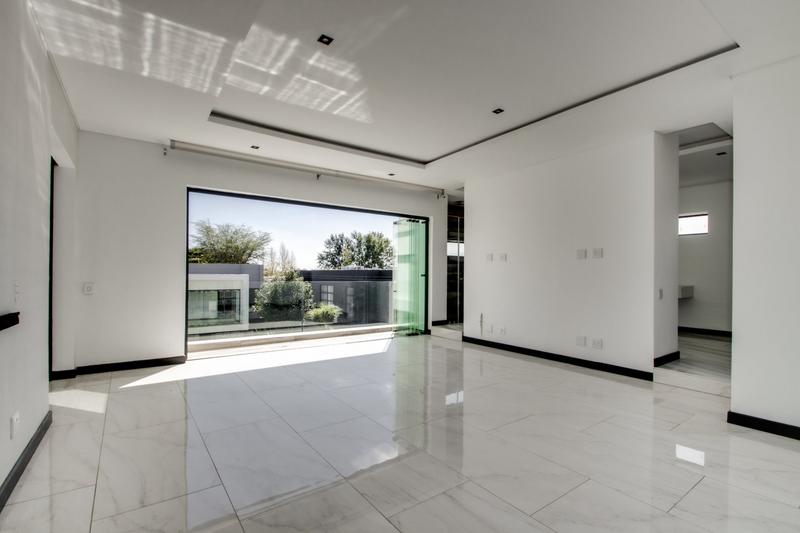 To Let 5 Bedroom Property for Rent in Hyde Park Gauteng