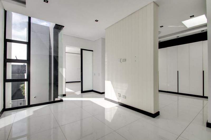 To Let 5 Bedroom Property for Rent in Hyde Park Gauteng