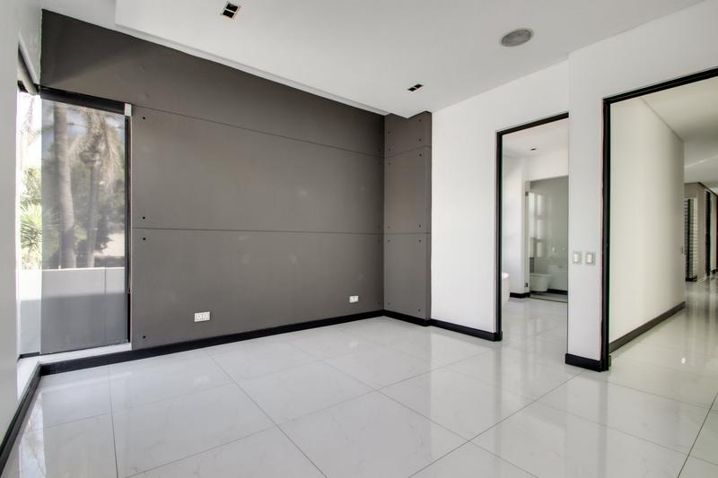 To Let 5 Bedroom Property for Rent in Hyde Park Gauteng