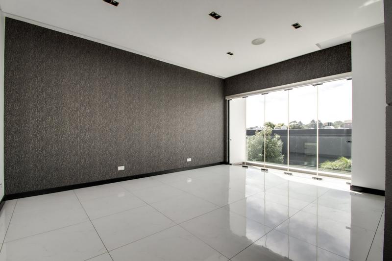 To Let 5 Bedroom Property for Rent in Hyde Park Gauteng