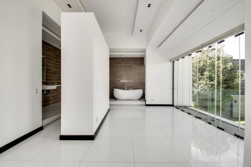 To Let 5 Bedroom Property for Rent in Hyde Park Gauteng
