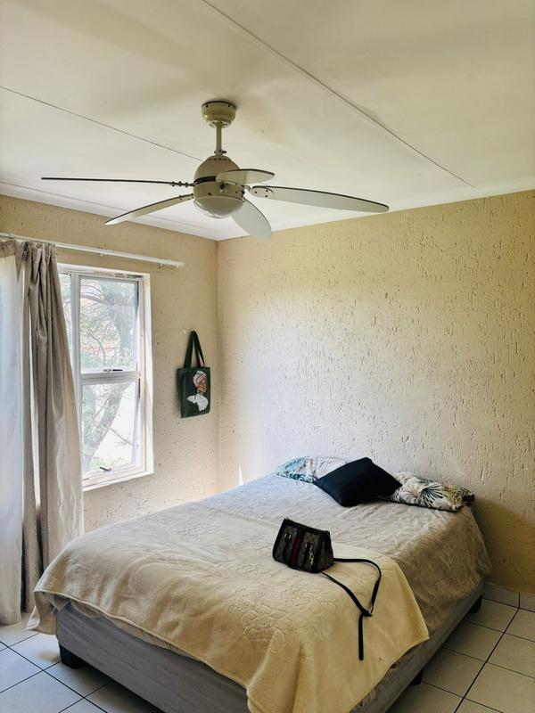 To Let 2 Bedroom Property for Rent in Bromhof Gauteng