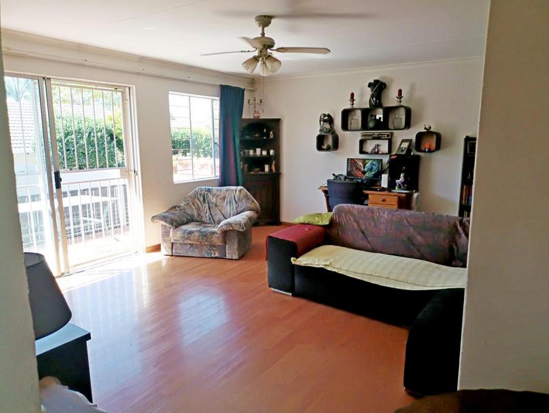 2 Bedroom Property for Sale in Sonneglans Gauteng
