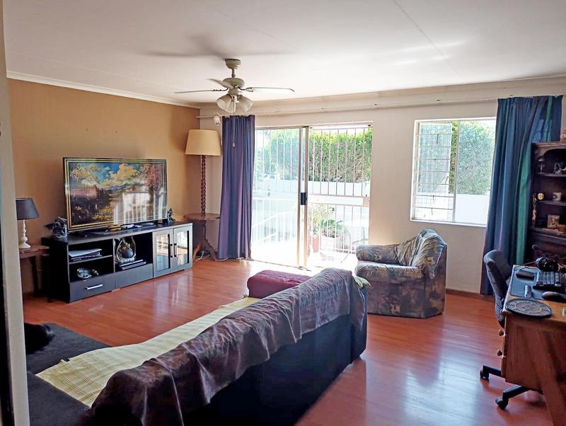 2 Bedroom Property for Sale in Sonneglans Gauteng