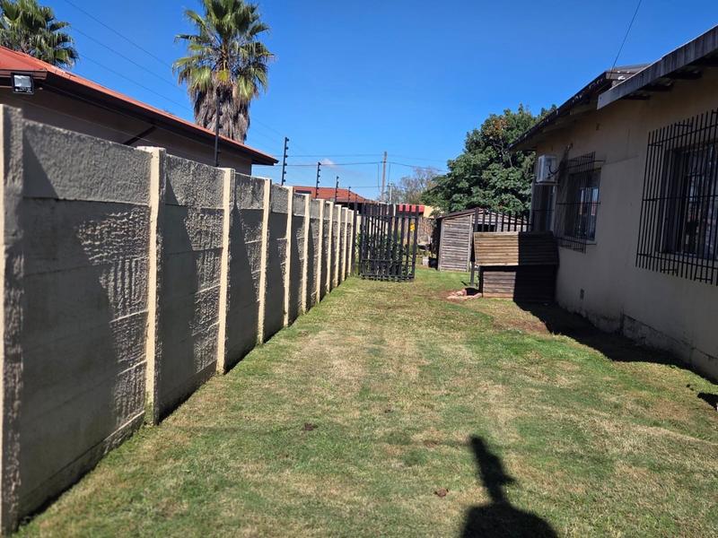 To Let 3 Bedroom Property for Rent in Discovery Gauteng