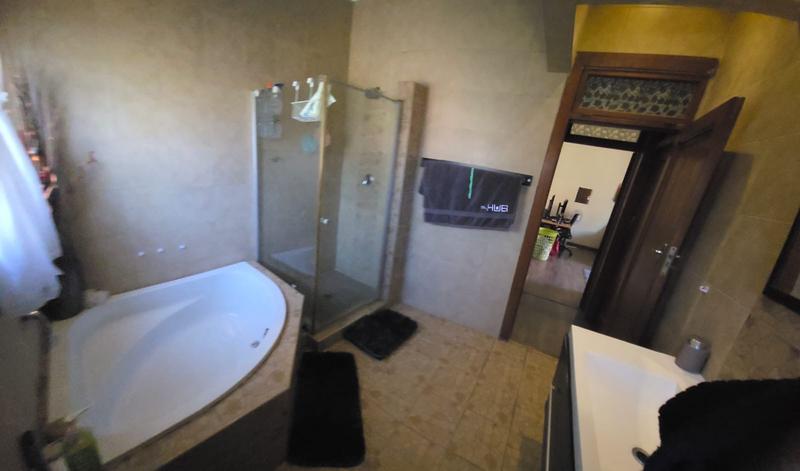 To Let 3 Bedroom Property for Rent in Discovery Gauteng