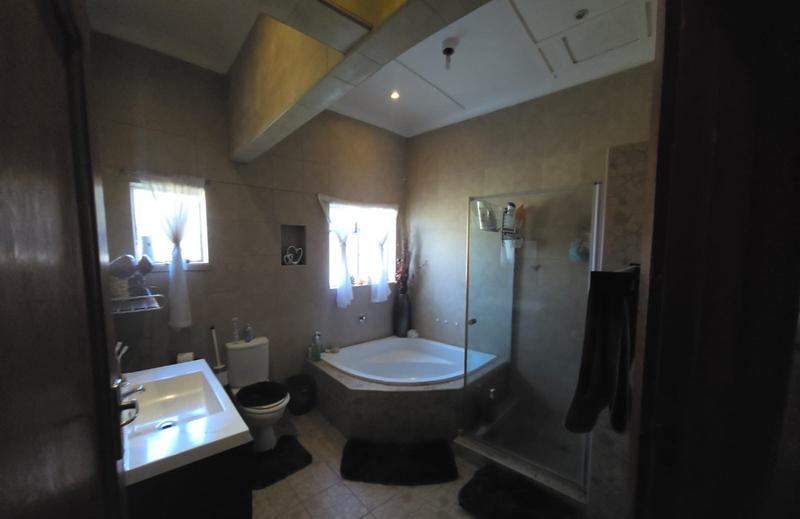 To Let 3 Bedroom Property for Rent in Discovery Gauteng