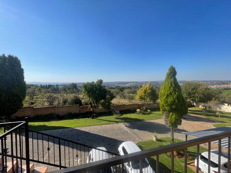 To Let 2 Bedroom Property for Rent in Little Falls Gauteng
