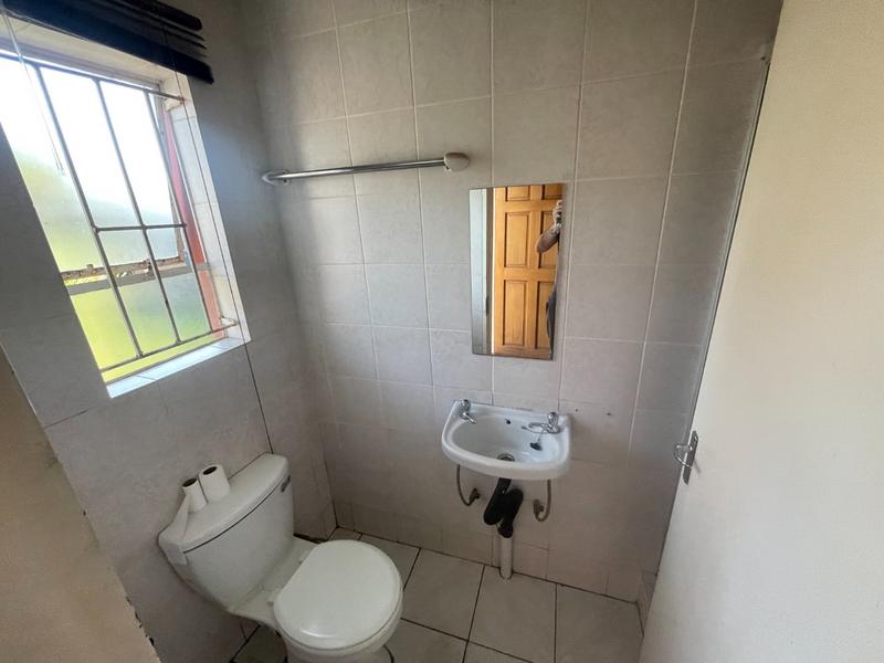 To Let 1 Bedroom Property for Rent in Maraisburg Gauteng