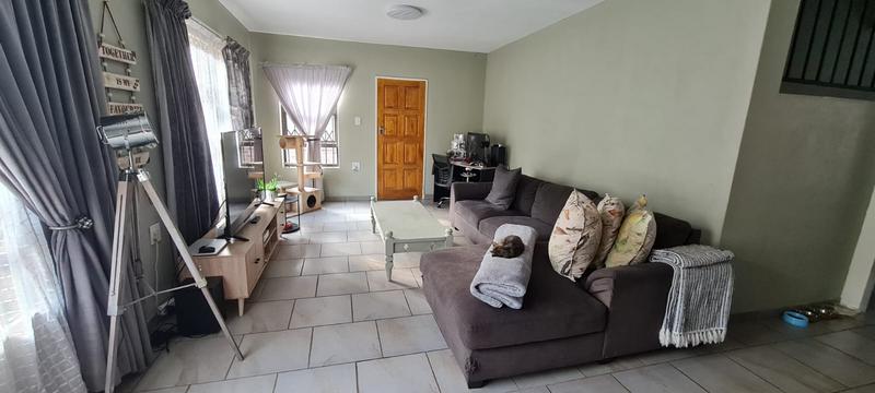 To Let 3 Bedroom Property for Rent in Strubenvale Gauteng