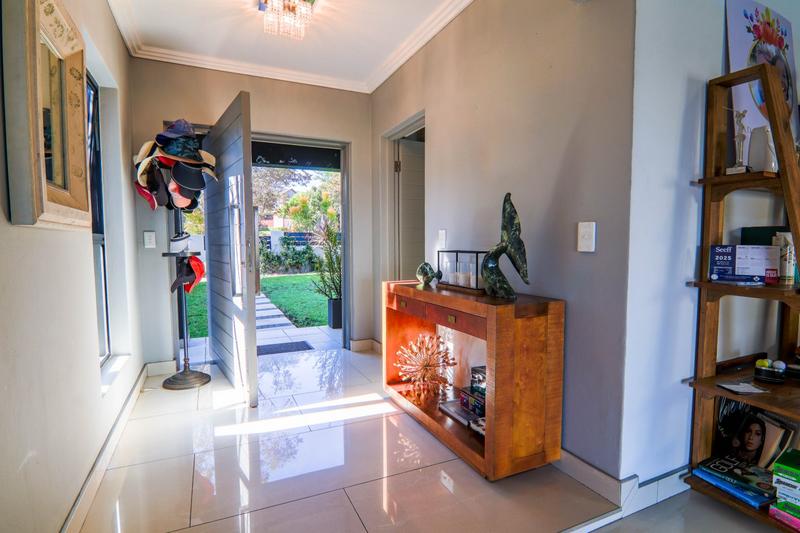 To Let 3 Bedroom Property for Rent in Copperleaf Estate Gauteng