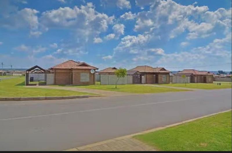 3 Bedroom Property for Sale in Clayville Gauteng