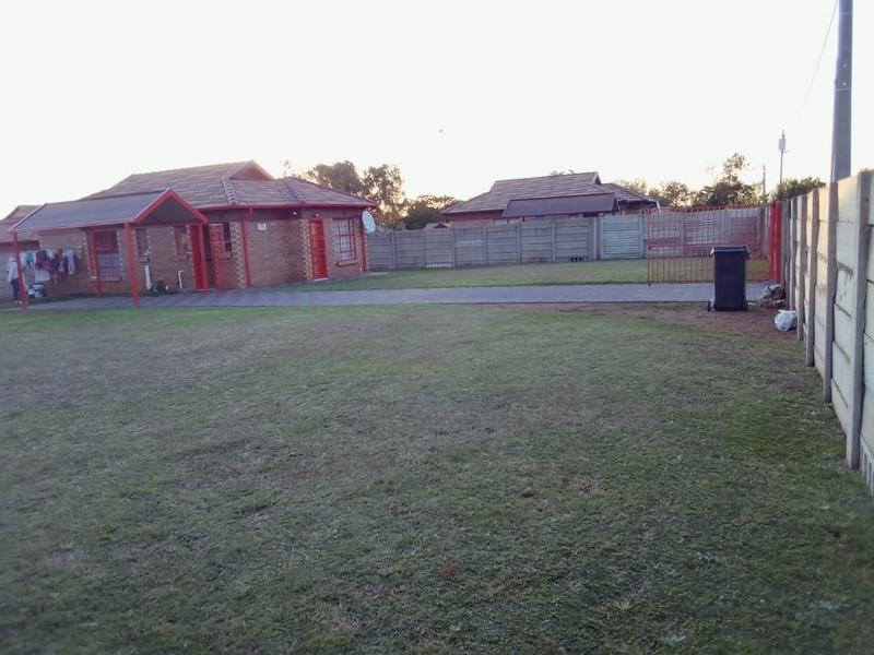 3 Bedroom Property for Sale in Clayville Gauteng