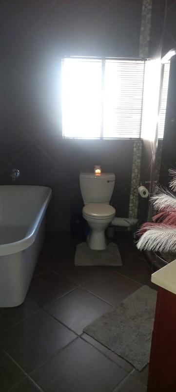 3 Bedroom Property for Sale in Amberfield Gauteng