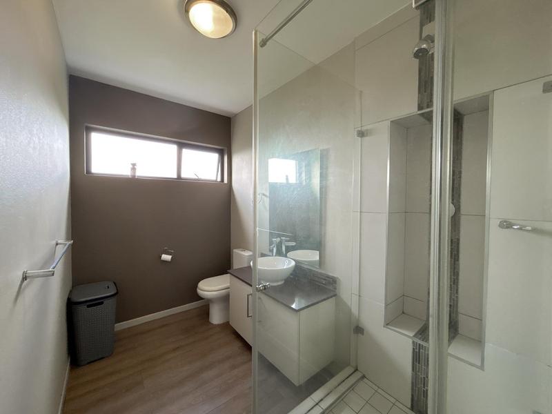 To Let 2 Bedroom Property for Rent in Bryanston Gauteng