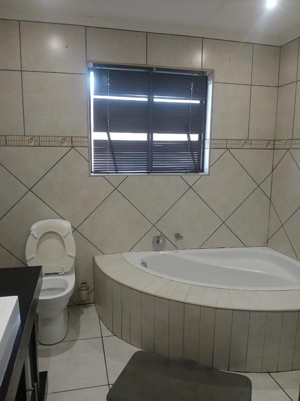 3 Bedroom Property for Sale in Greenhills Gauteng