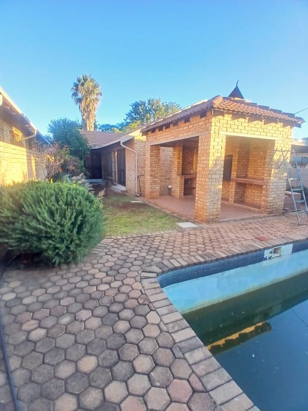3 Bedroom Property for Sale in Greenhills Gauteng
