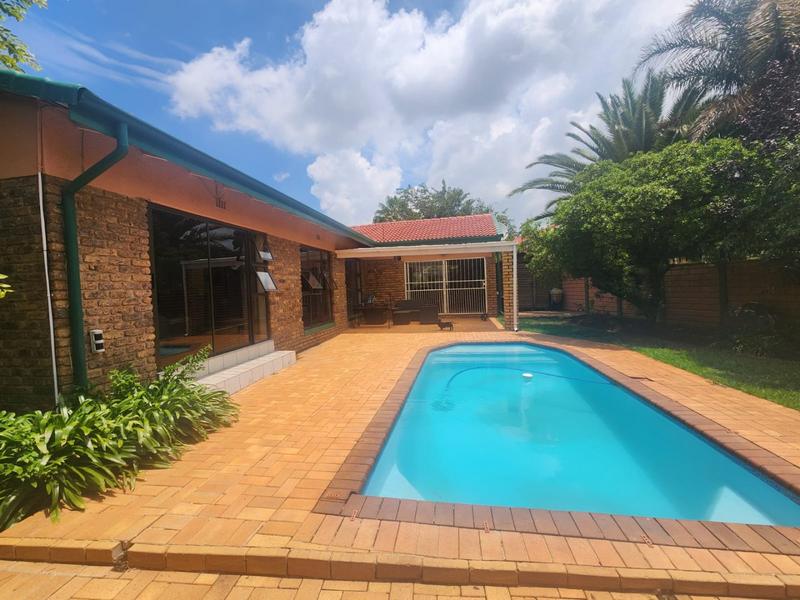 3 Bedroom Property for Sale in Helikonpark Gauteng