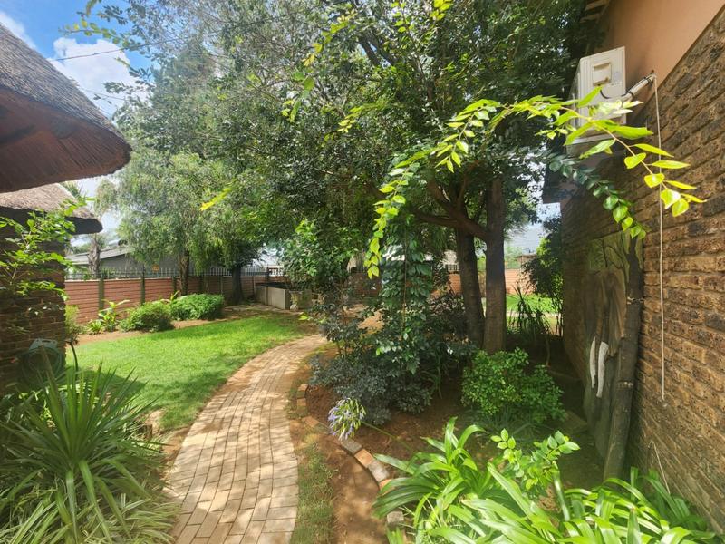 3 Bedroom Property for Sale in Helikonpark Gauteng
