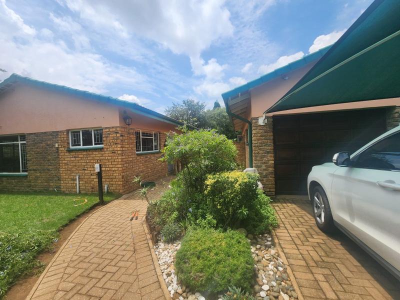 3 Bedroom Property for Sale in Helikonpark Gauteng