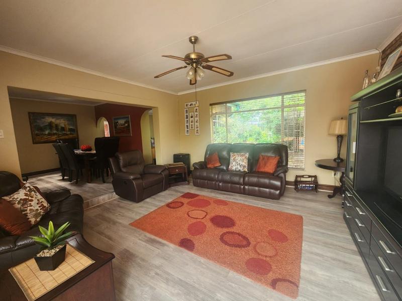 3 Bedroom Property for Sale in Helikonpark Gauteng