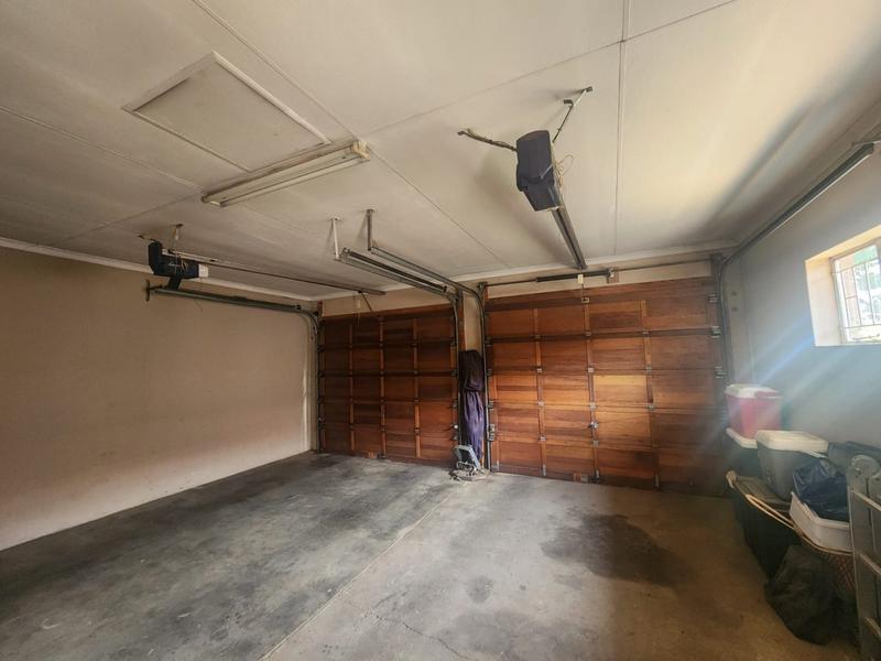 3 Bedroom Property for Sale in Helikonpark Gauteng