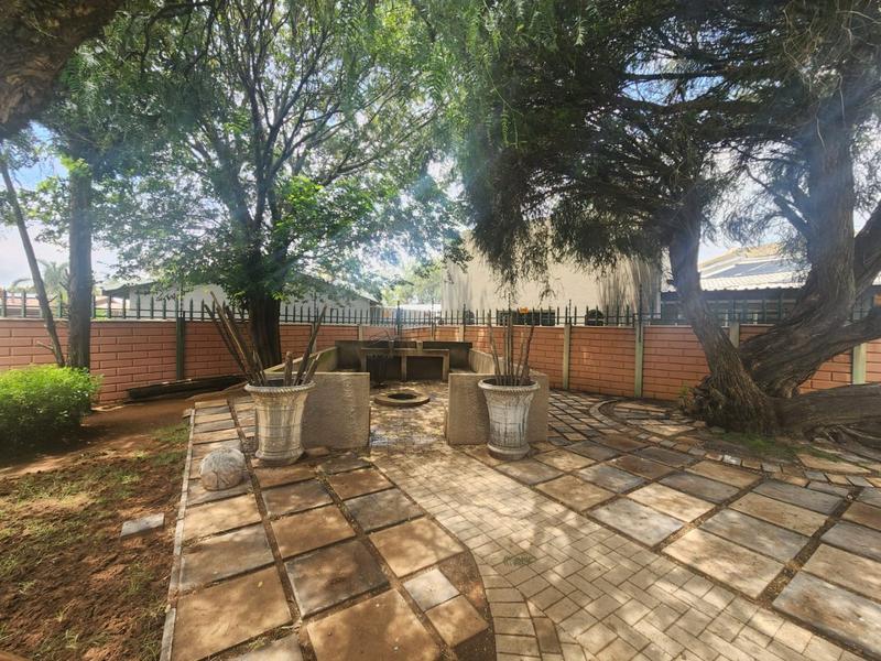 3 Bedroom Property for Sale in Helikonpark Gauteng