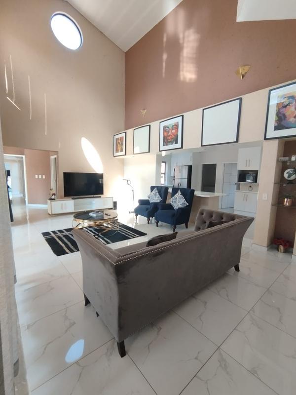 To Let 5 Bedroom Property for Rent in Hurlingham Gauteng