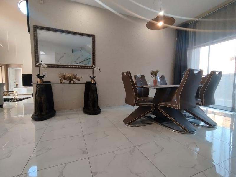 To Let 5 Bedroom Property for Rent in Hurlingham Gauteng