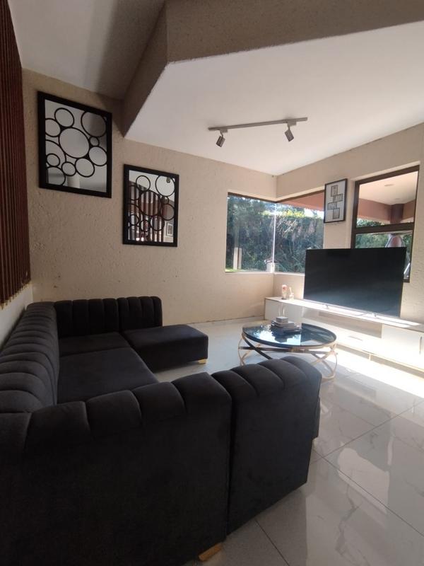 To Let 5 Bedroom Property for Rent in Hurlingham Gauteng