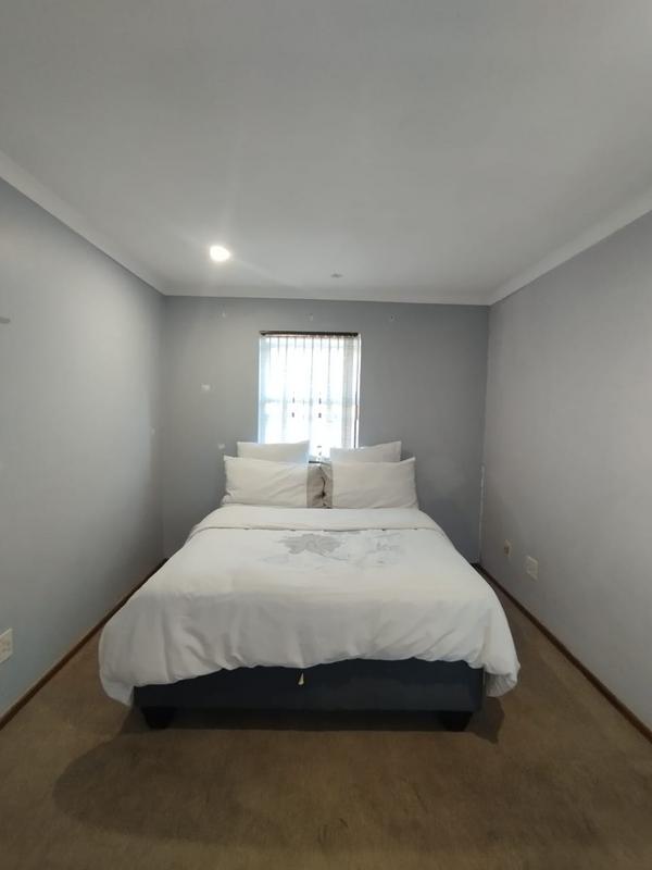 To Let 5 Bedroom Property for Rent in Hurlingham Gauteng