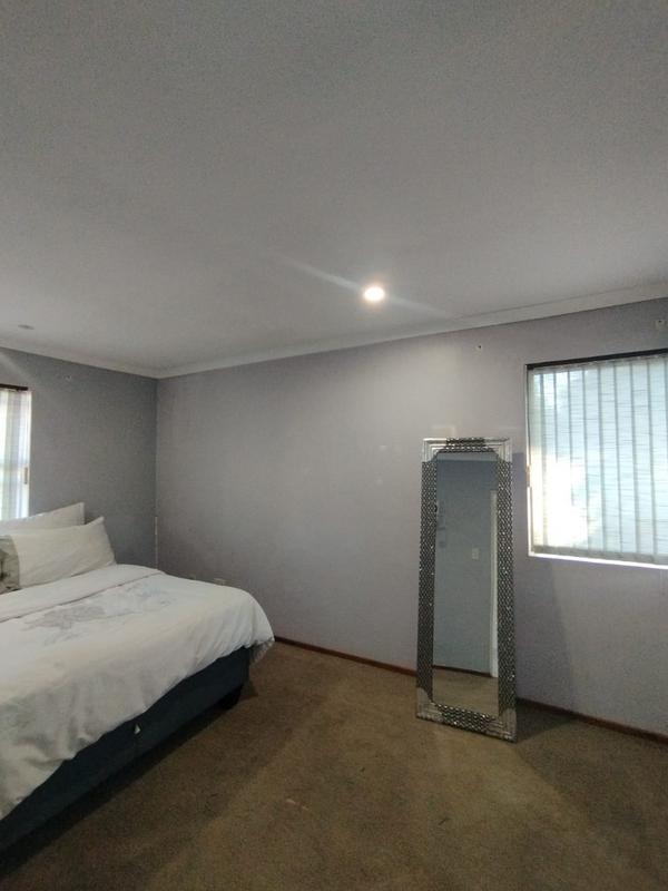 To Let 5 Bedroom Property for Rent in Hurlingham Gauteng