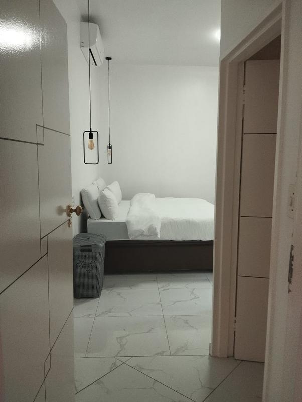 To Let 5 Bedroom Property for Rent in Hurlingham Gauteng