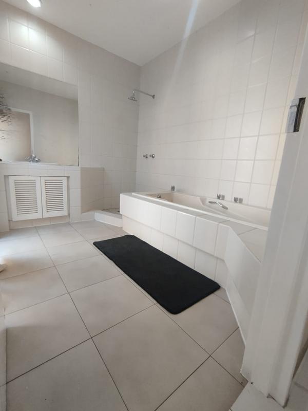 To Let 5 Bedroom Property for Rent in Hurlingham Gauteng