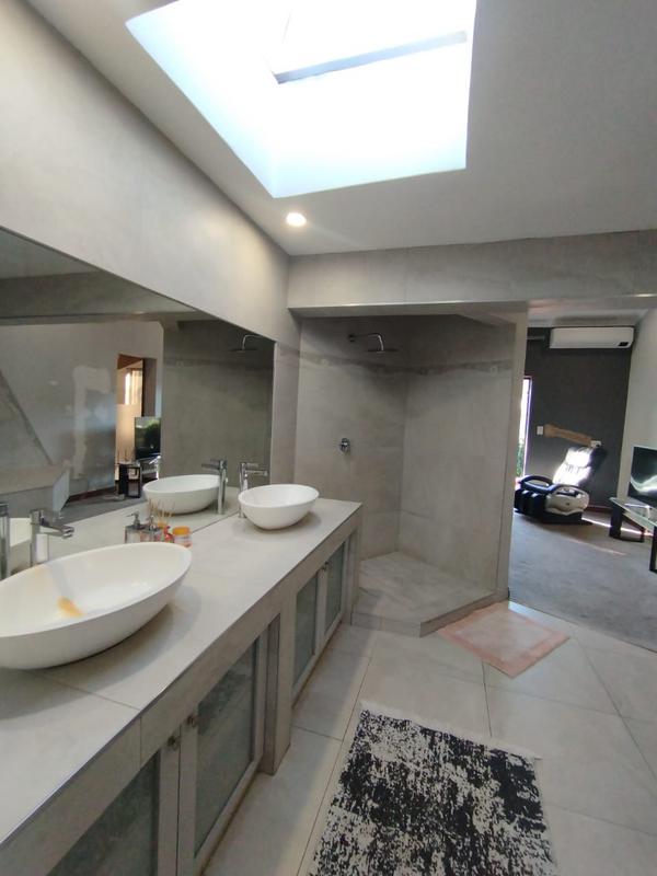 To Let 5 Bedroom Property for Rent in Hurlingham Gauteng